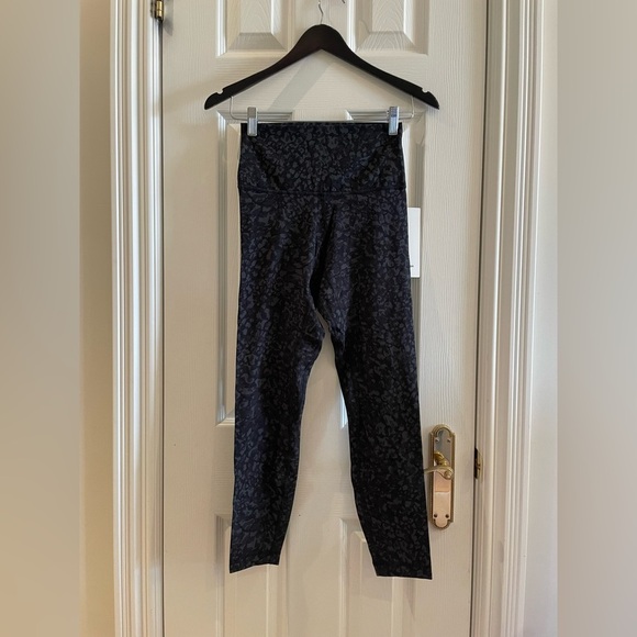 lululemon athletica Pants - Black patterned Lululemon Align leggings